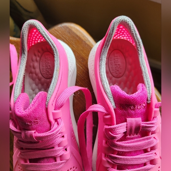 CROCS Literide Pink Breathable Sneakers for Active Style - Picture 3 of 5